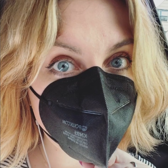 Meet your Posher, Tori - Picture 7 of 13